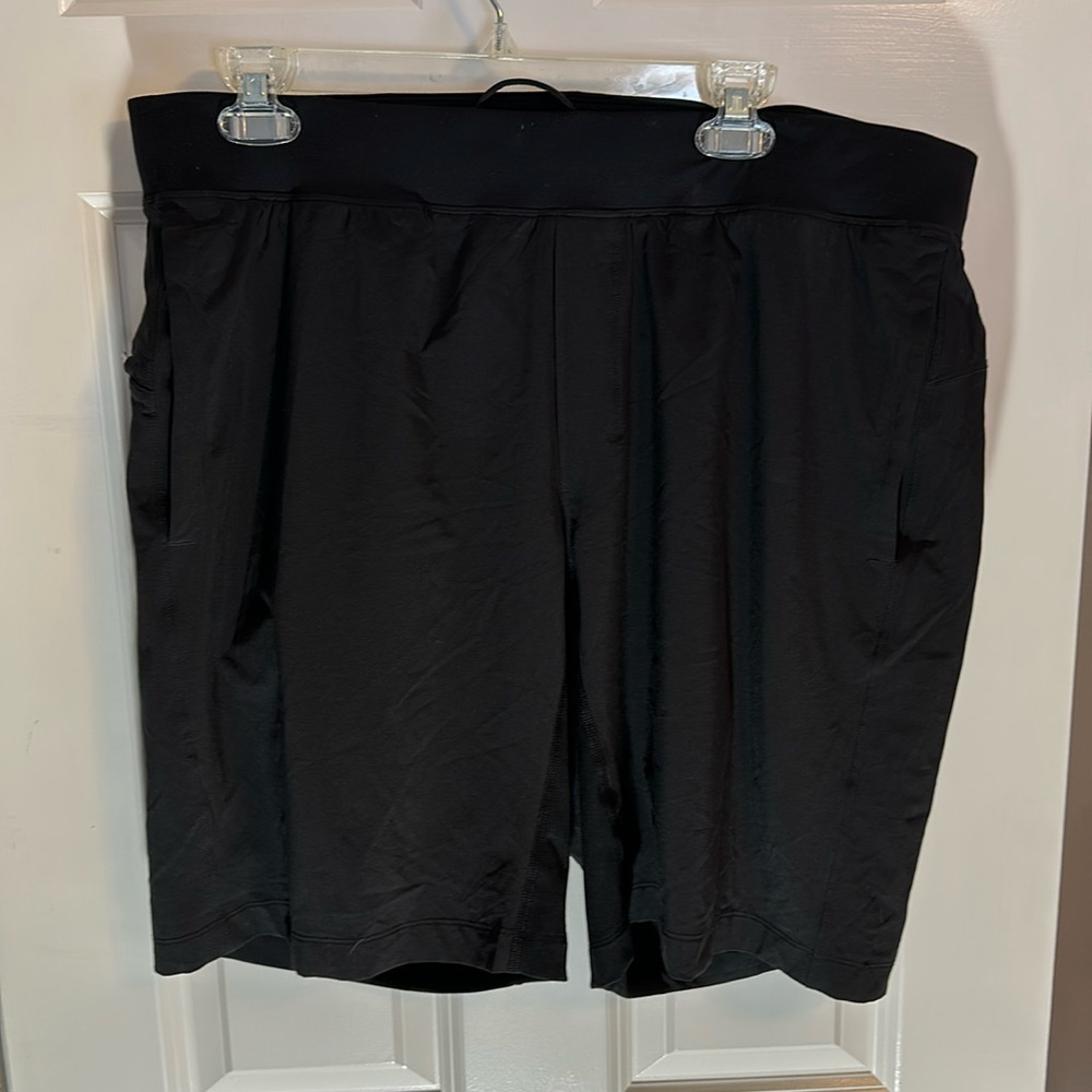 Men’s Lululemon shorts